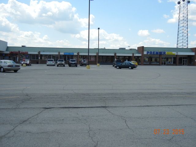 109B Village Square — Bradley, IL 60915