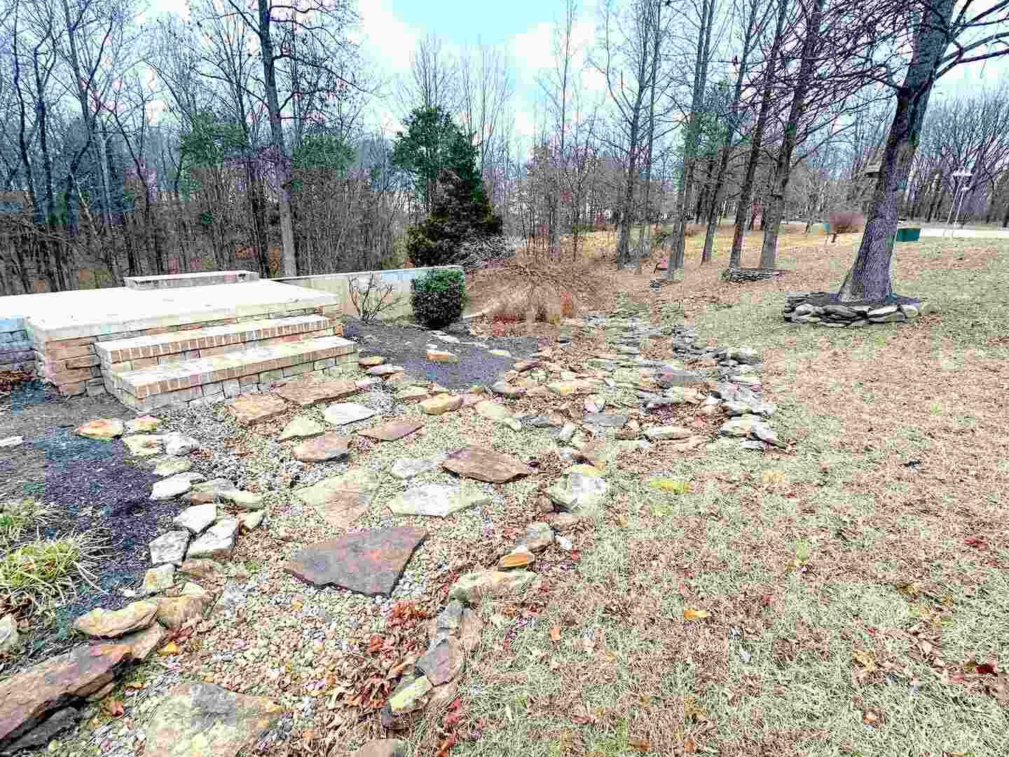 509 Logan Run Road — Murphysboro, IL 62966