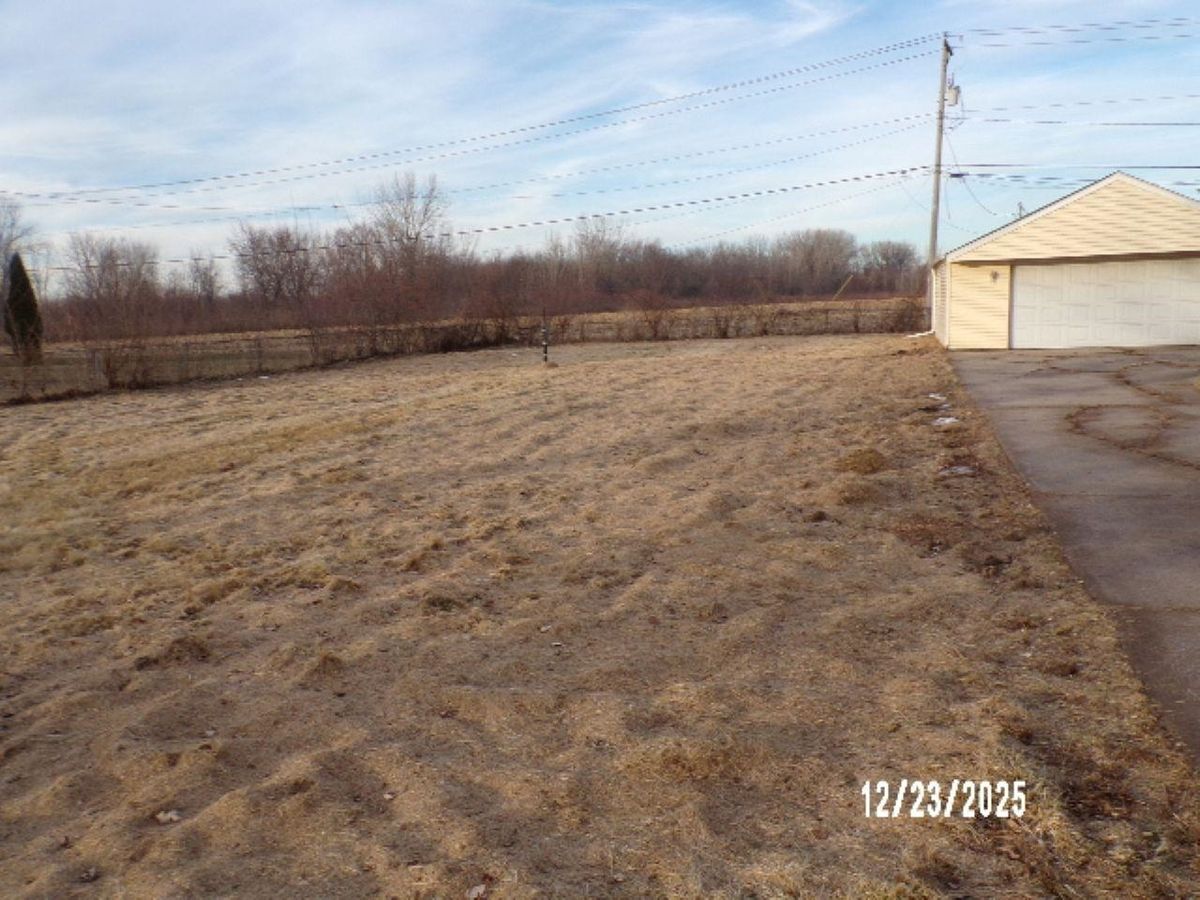 16713 10th Avenue, Carbon Cliff, IL 61239