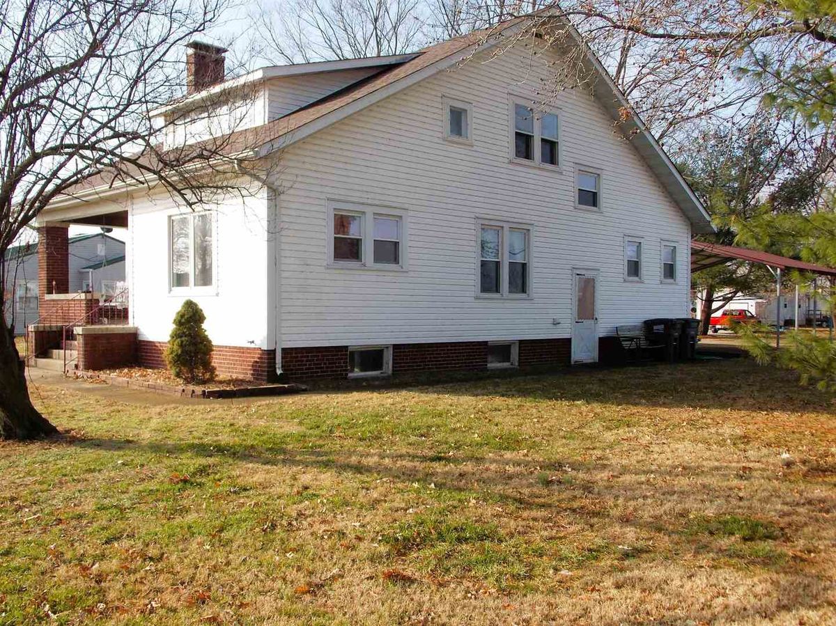 109 S Broadway Street, Hoffman, IL 62250