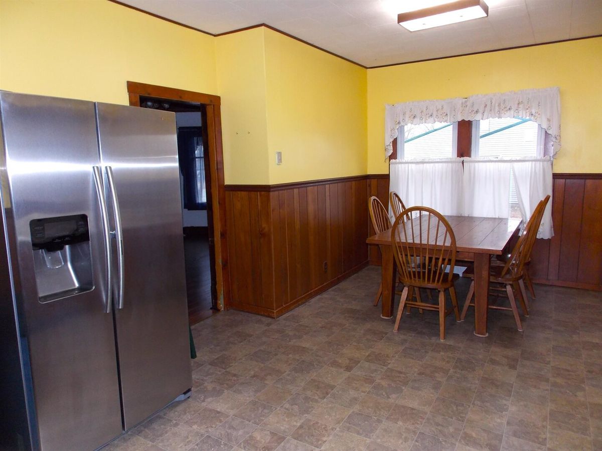 109 S Broadway Street, Hoffman, IL 62250