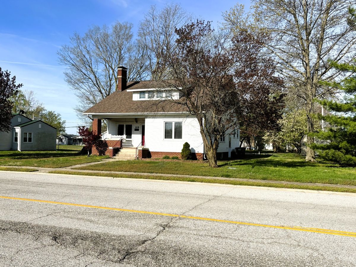 109 S Broadway Street, Hoffman, IL 62250
