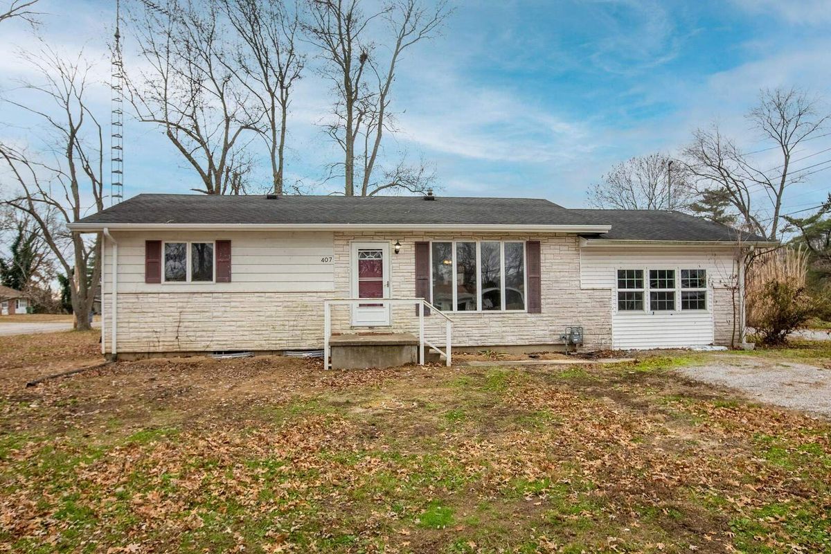 407 Milster Street, Elkville, IL 62932