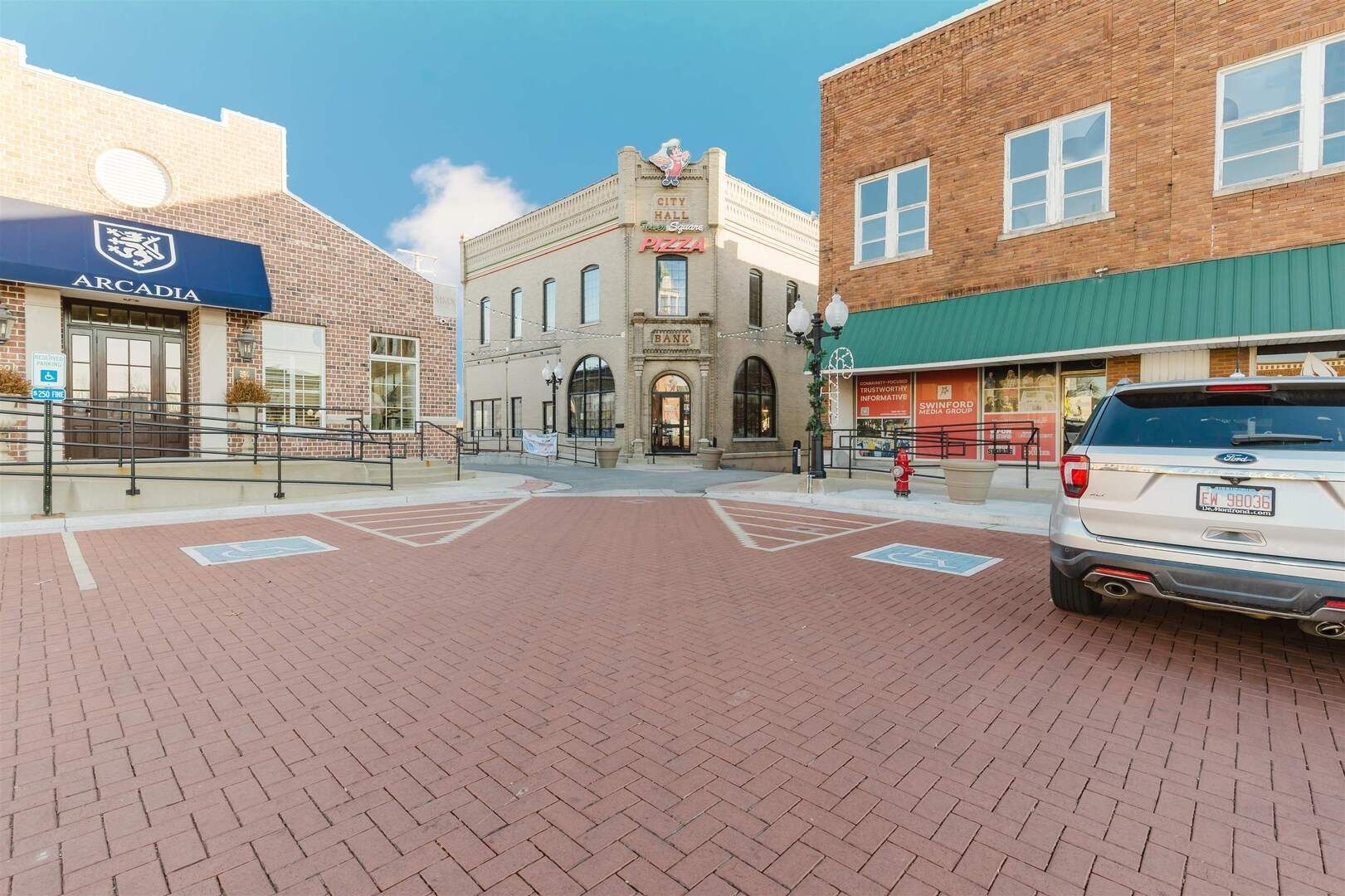 1207 Tower Square — Marion, IL 62959