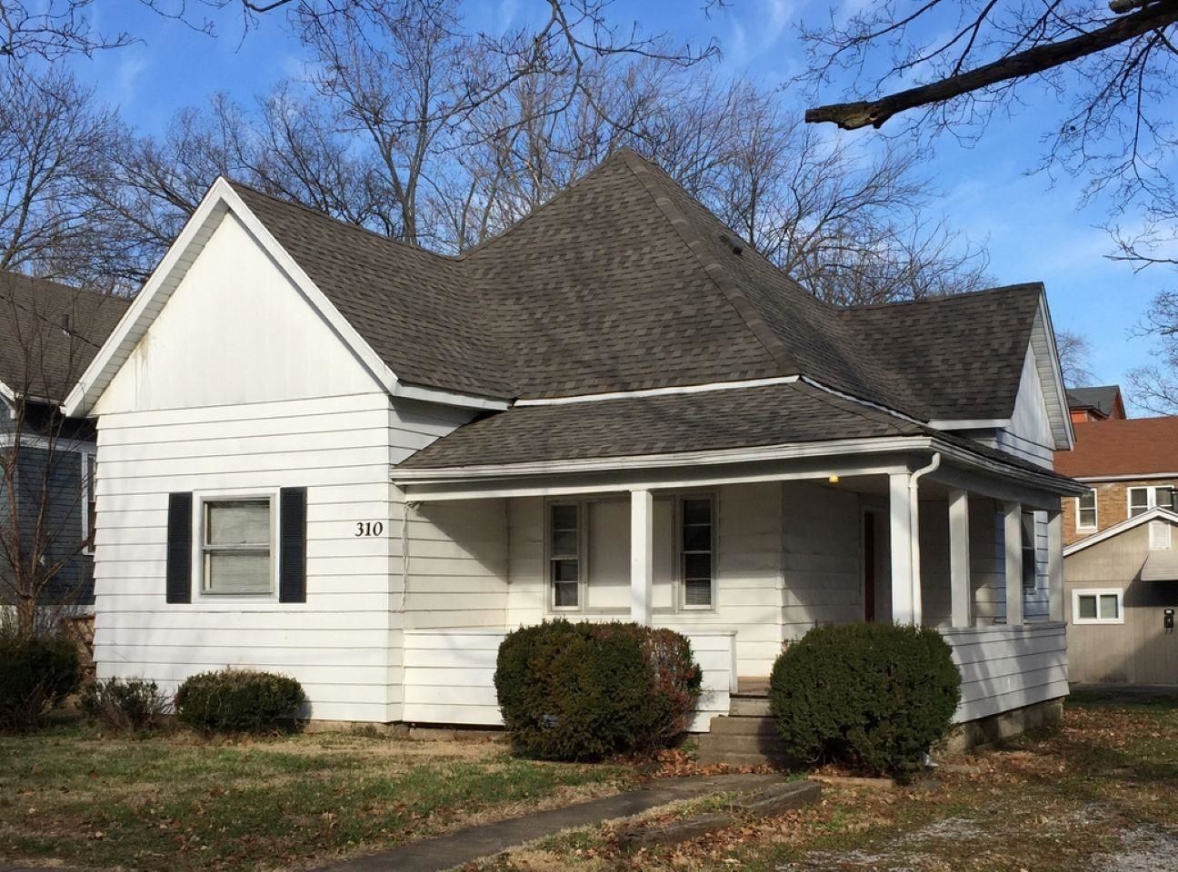 310 W Cherry Street — Carbondale, IL 62901