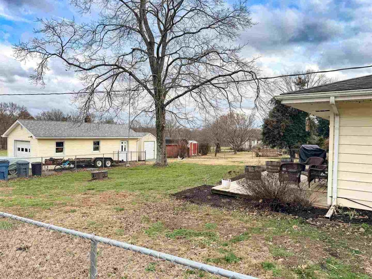 300 Williford Road, Jonesboro, IL 62906