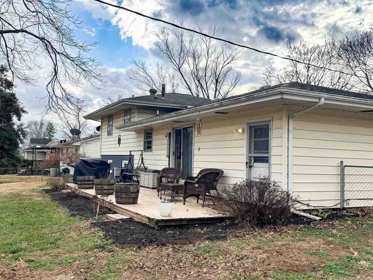 300 Williford Road, Jonesboro, IL 62906
