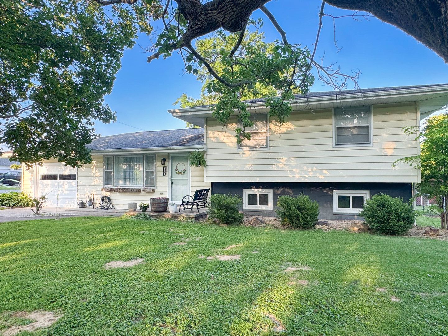 300 Williford Road — Jonesboro, IL 62906
