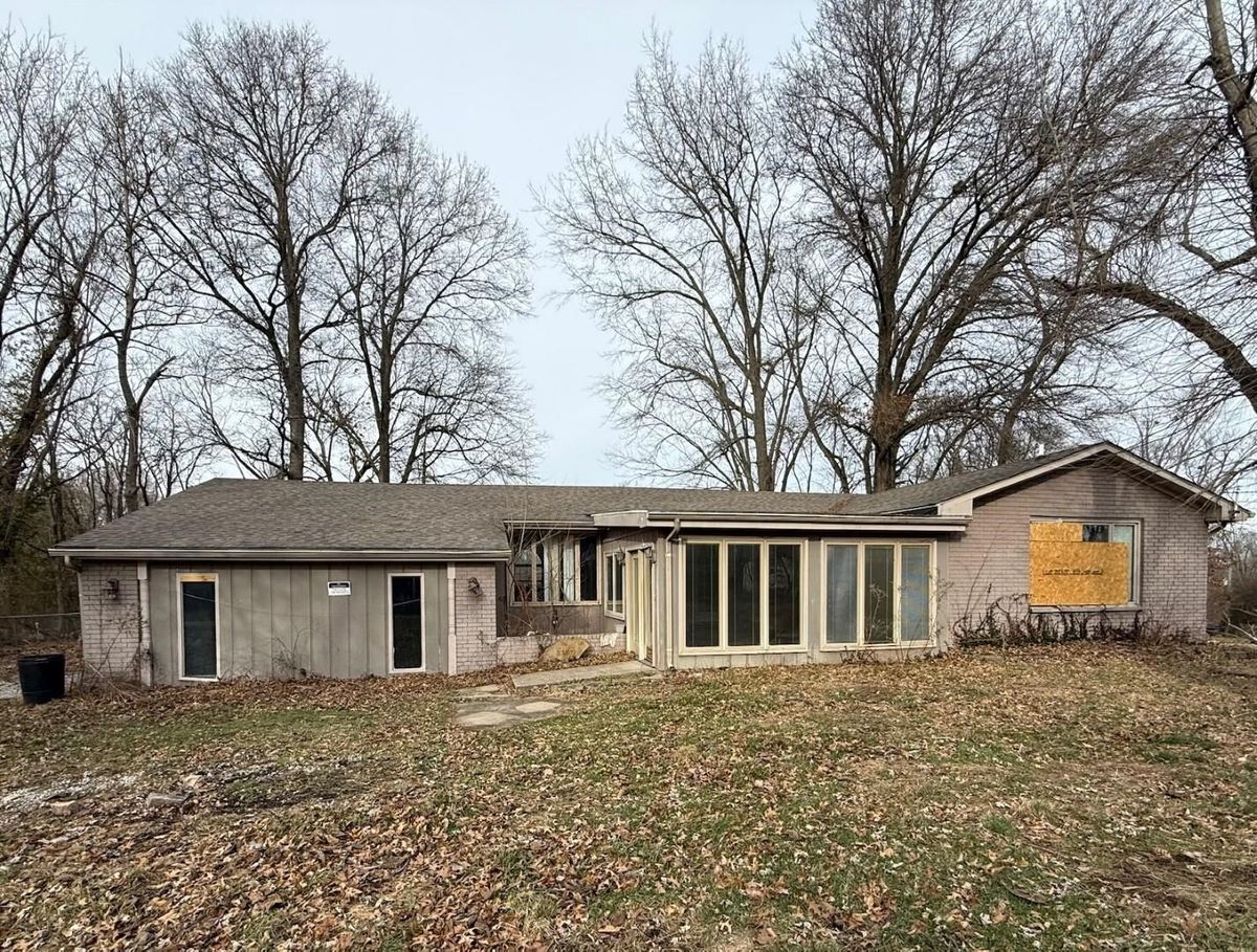 11035 Avery Road, West Frankfort, IL 62896