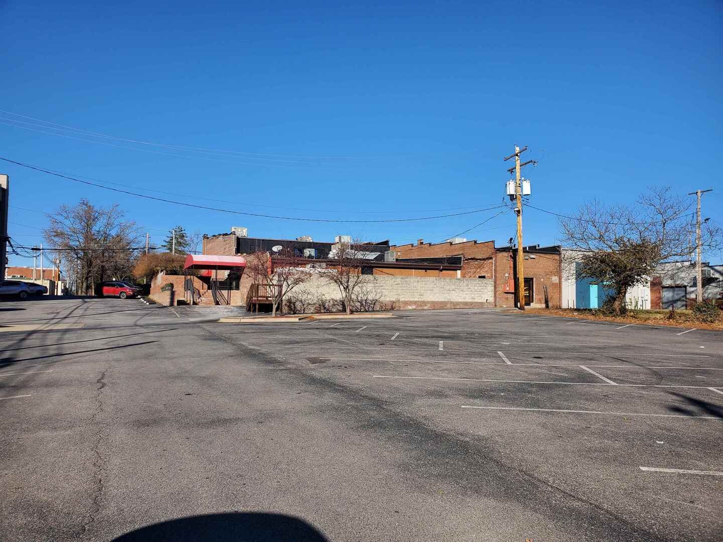 213 E Main Street — Carbondale, IL 62901