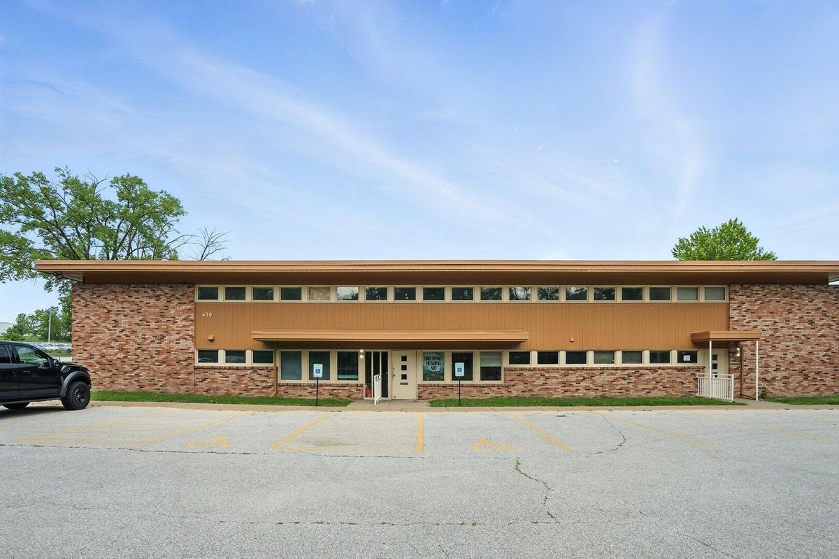 430 35TH Street, Davenport, IA 52806