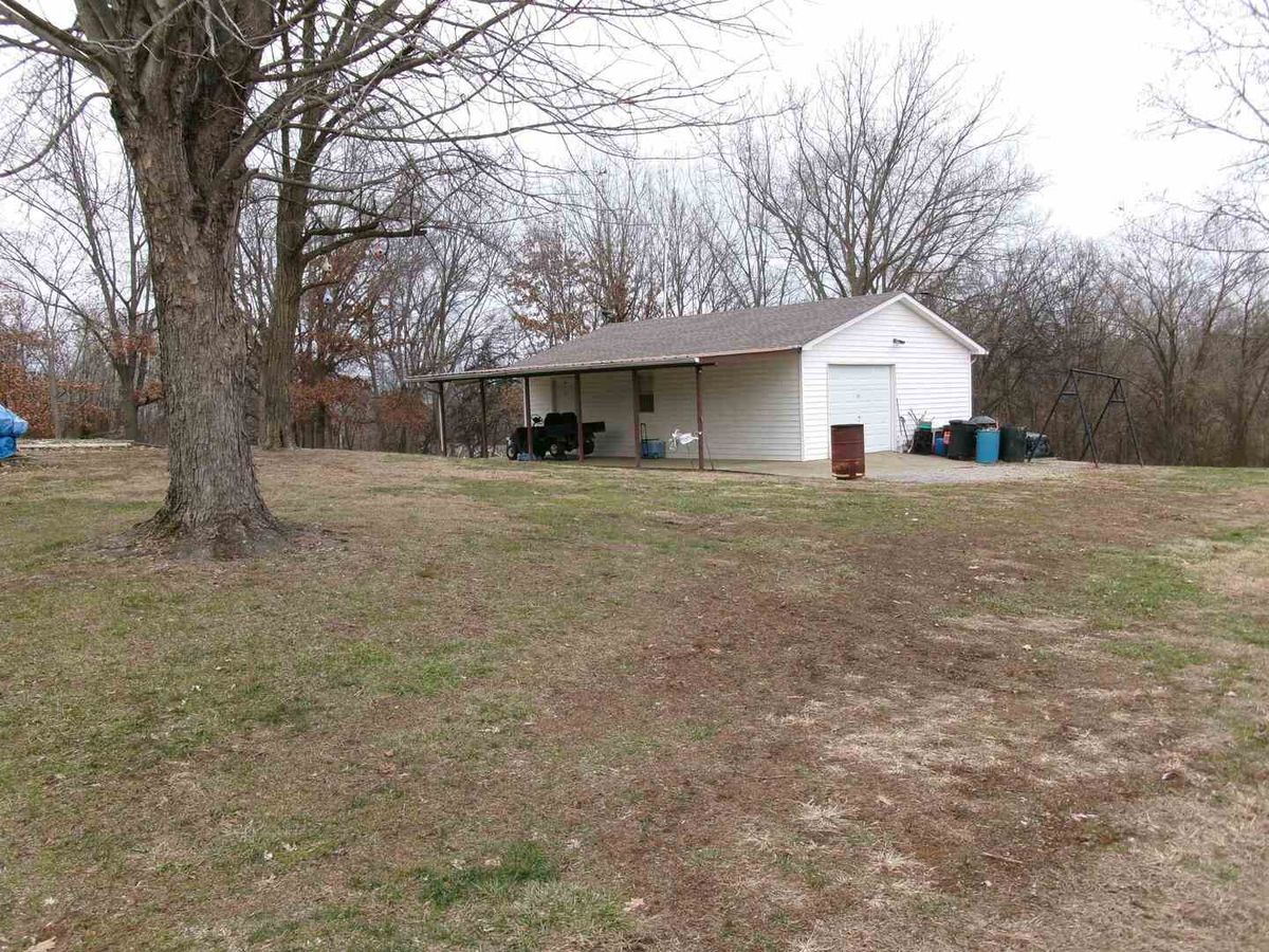 106 ford Street, New Haven, IL 62867