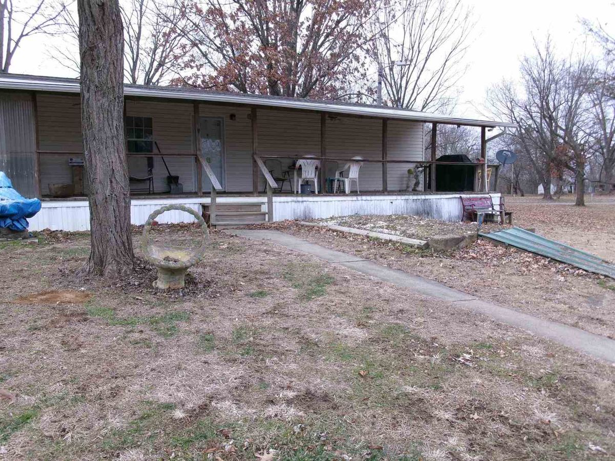 106 ford Street, New Haven, IL 62867