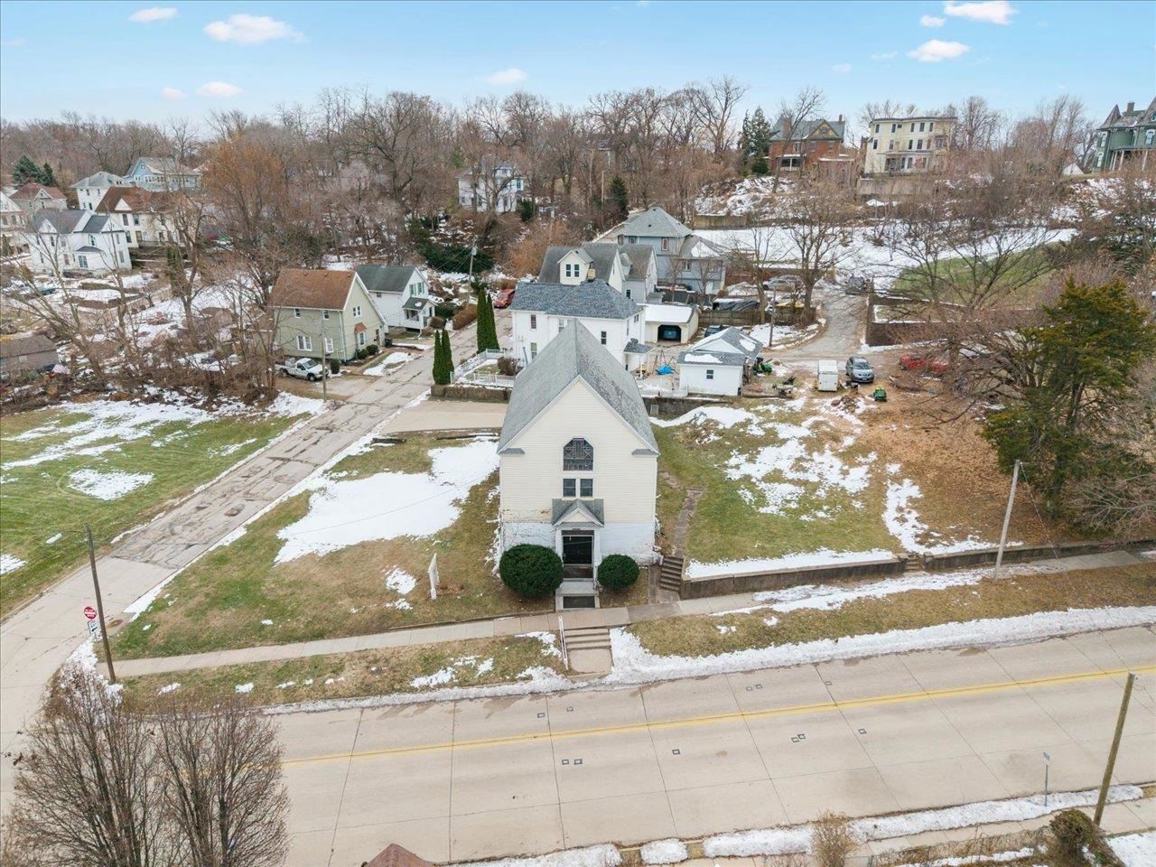 1222 7th Avenue — Moline, IL 61265