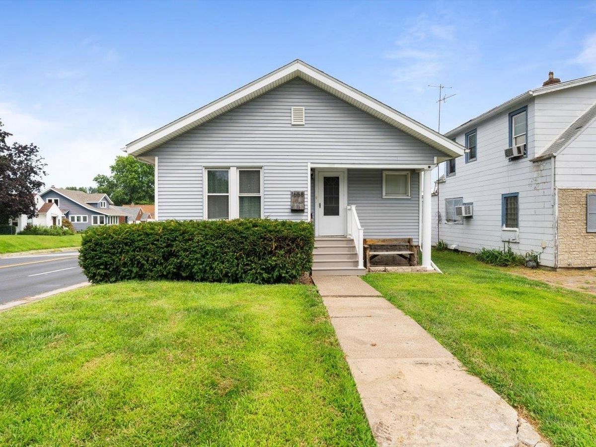 1658 LOMBARD Street, Davenport, IA 52804