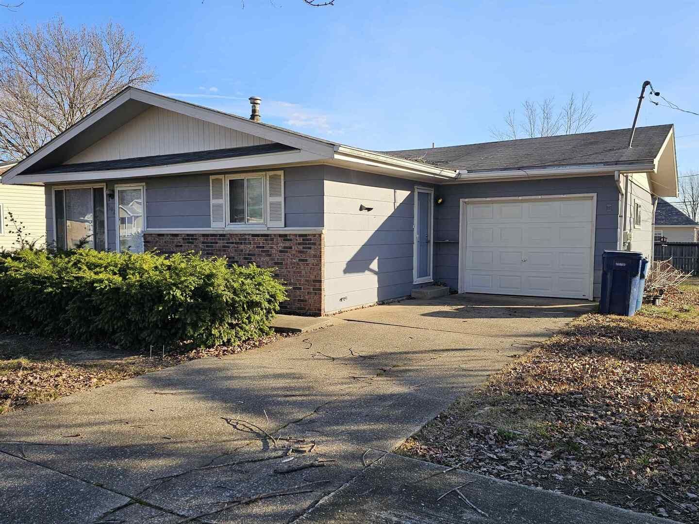 302 Marteeny — Mt Vernon, IL 62864