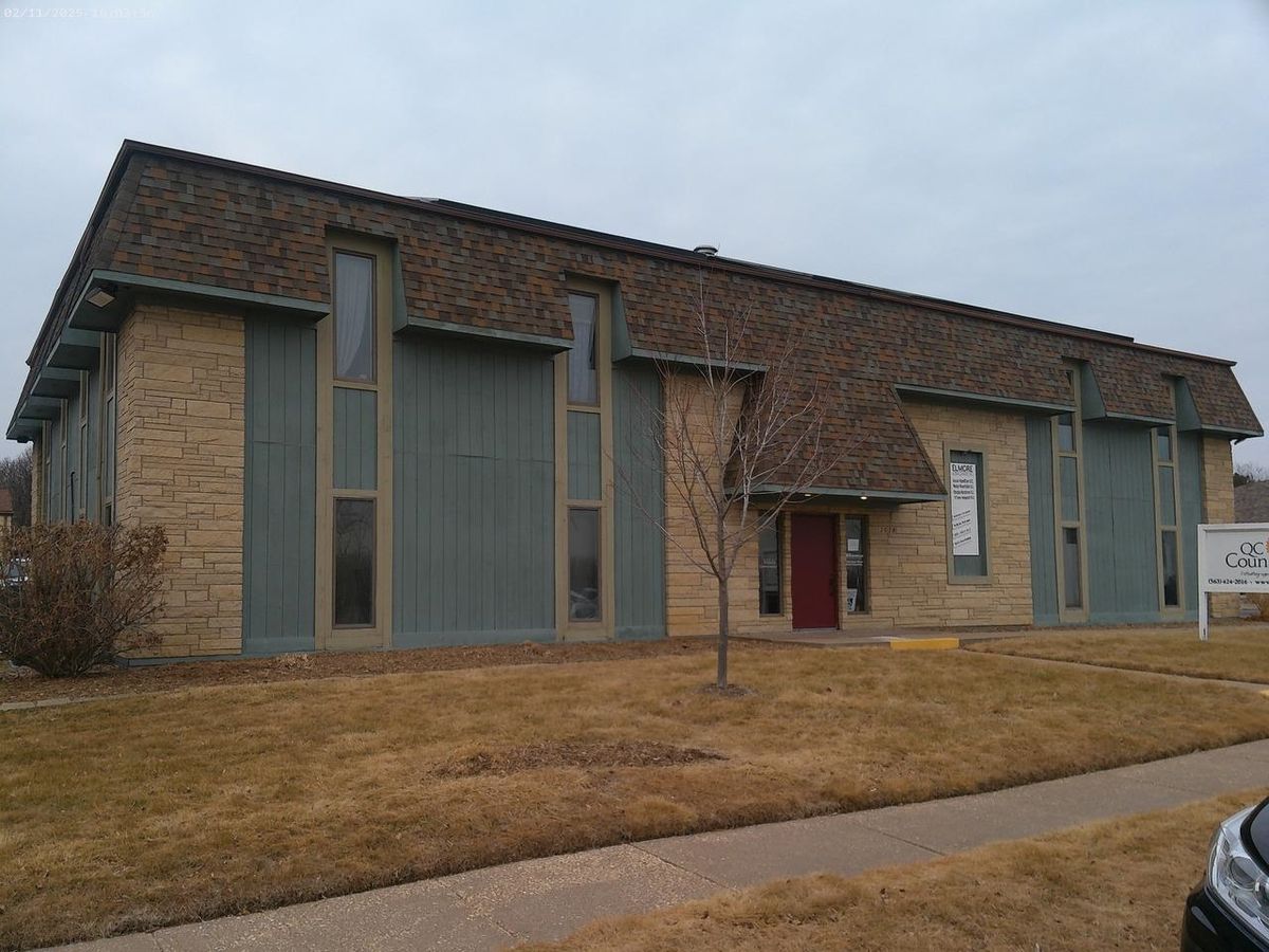 2038 38th St Street, Davenport, IA 52807