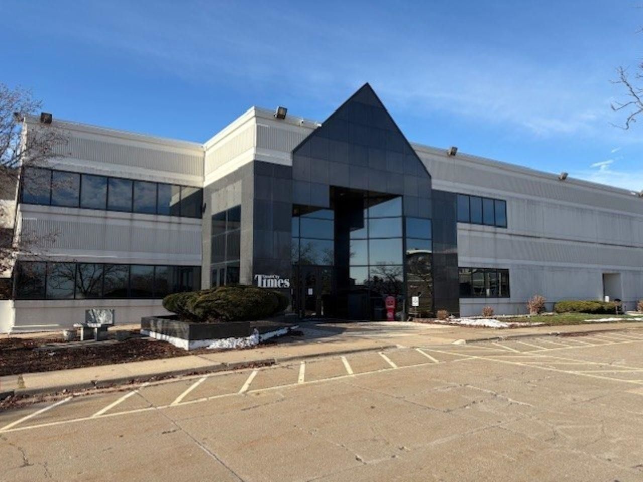 500 E 3rd Street — Davenport, IA 52801