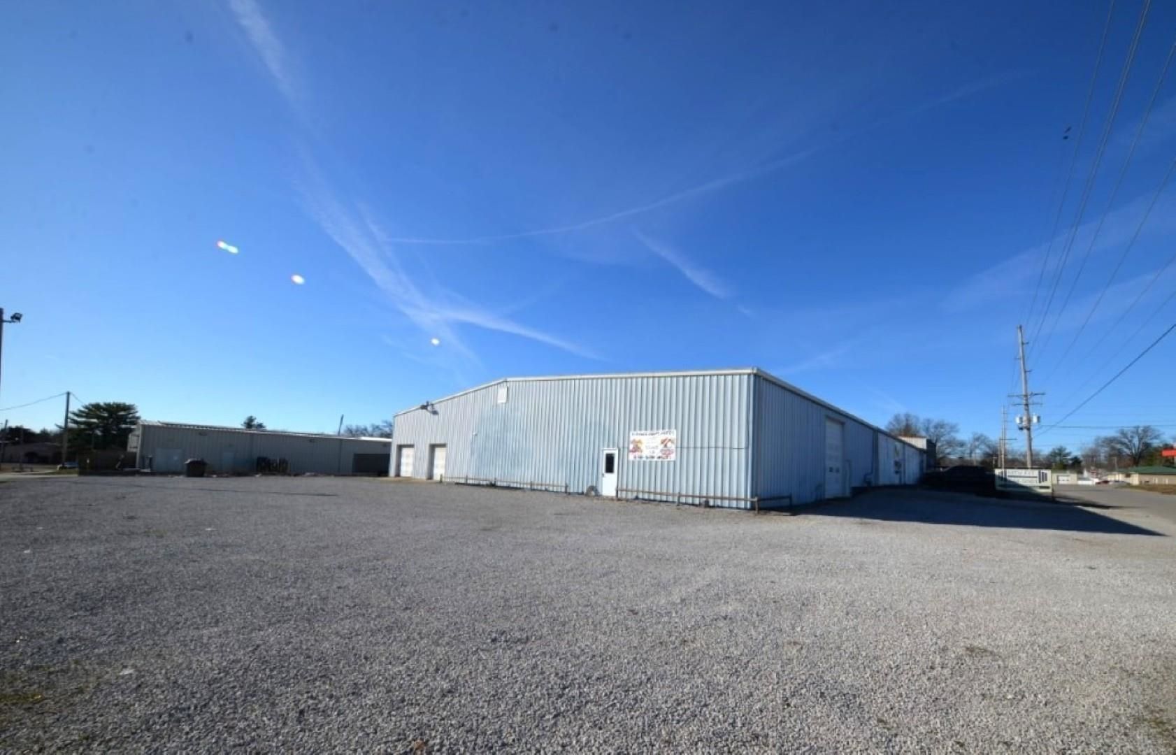 1318 Salem Rd Road — Mt Vernon, IL 62864