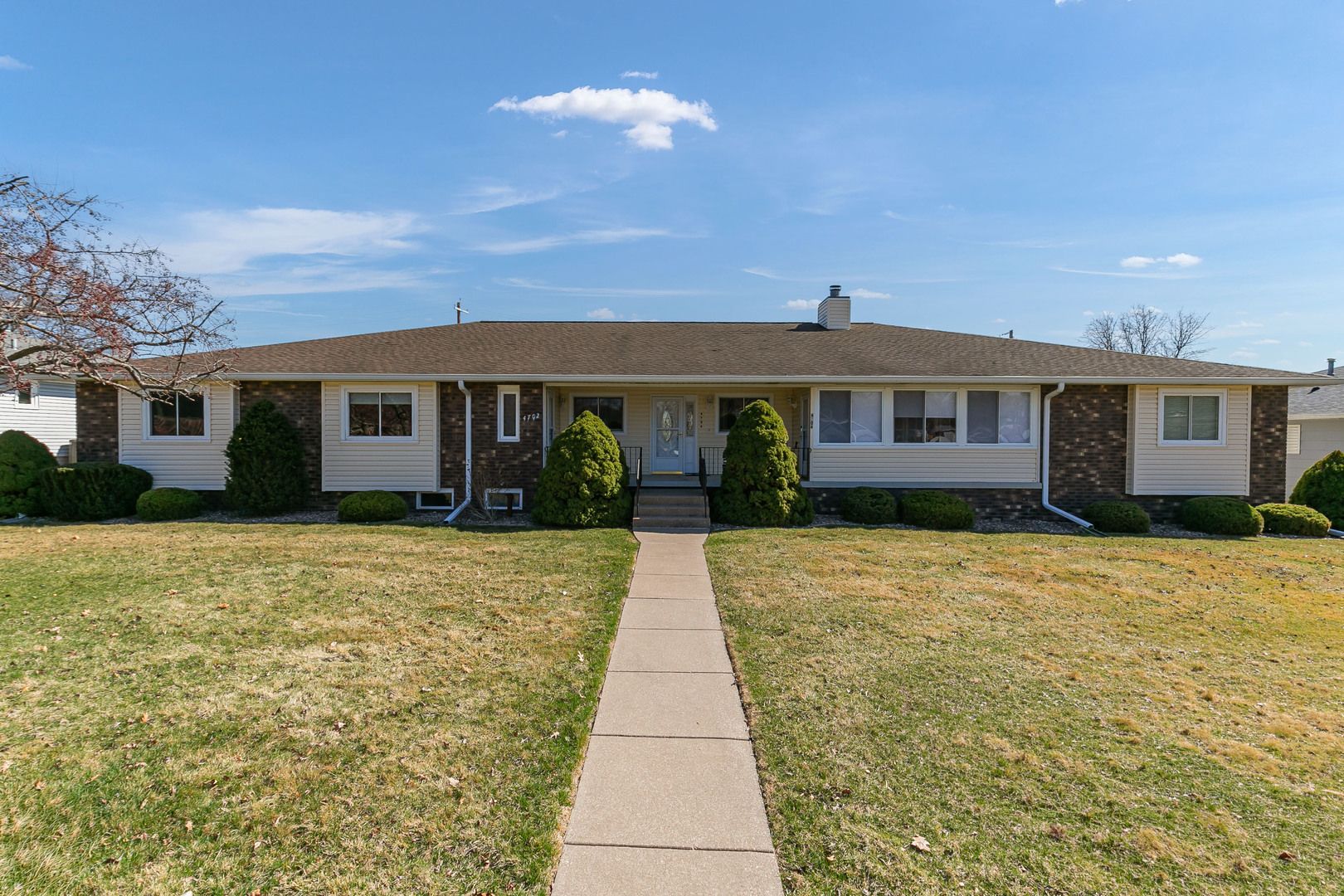 4704 9th Street #2 — East Moline, IL 61244