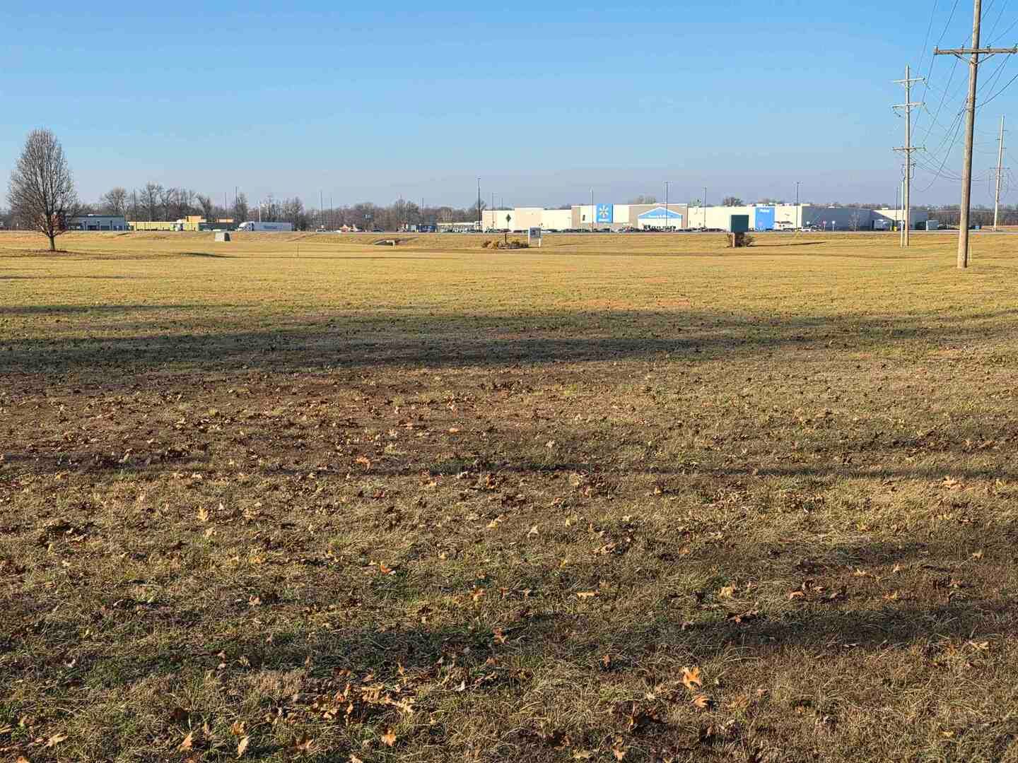 00 E 12th Street E — Flora, IL 62839