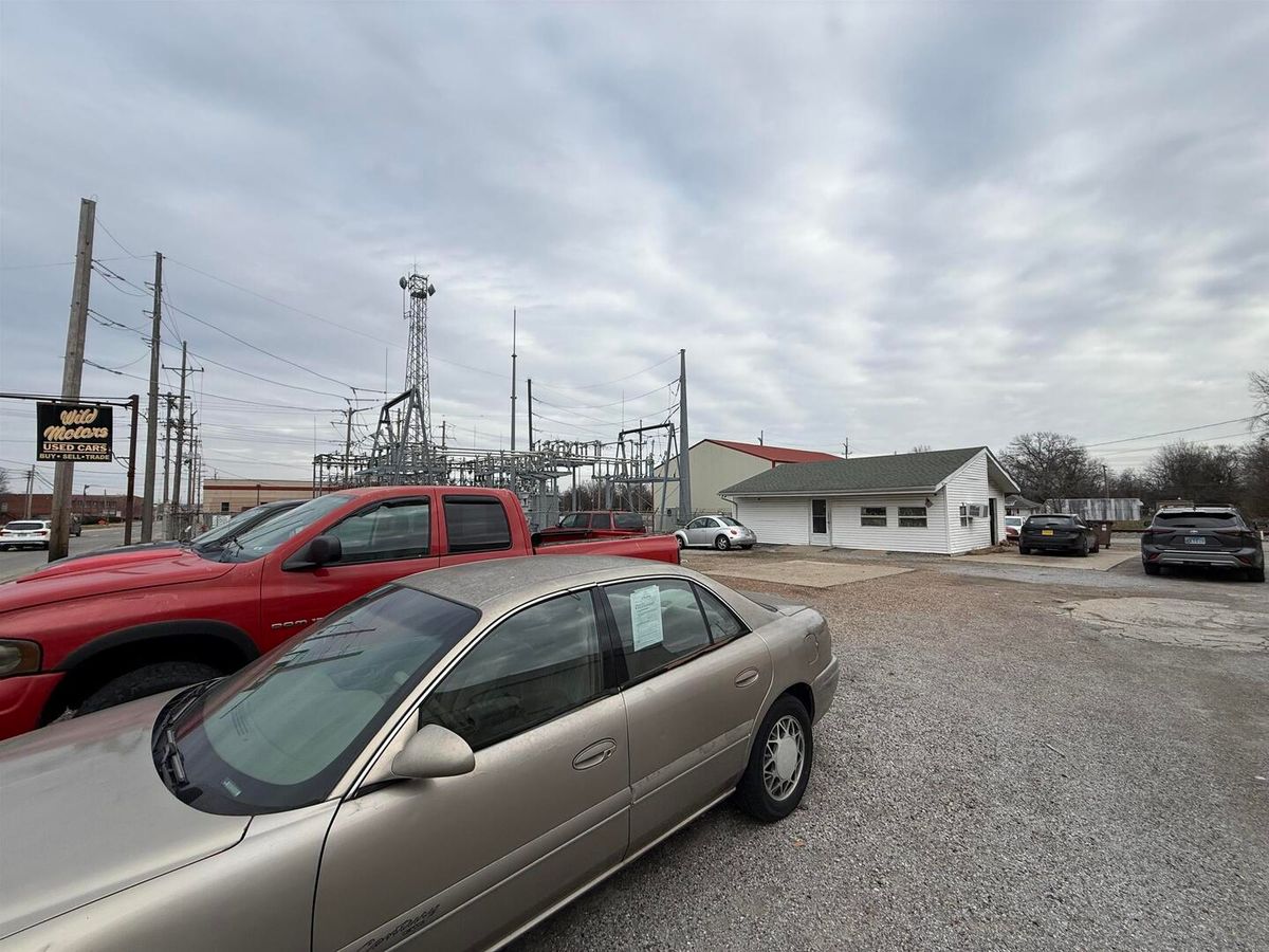 327 Illinois Ave Avenue, Carbondale, IL 62901