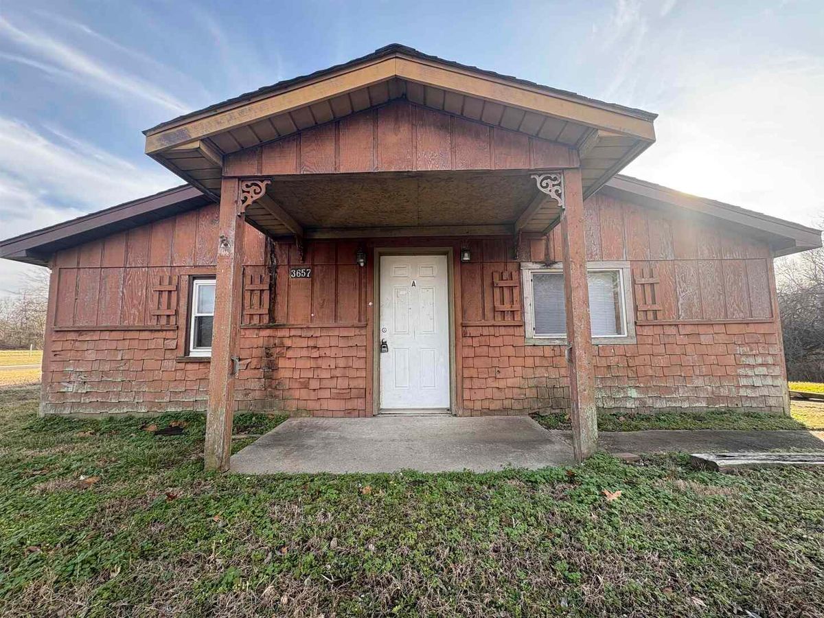 3657 Dillinger Rd Road, Carbondale, IL 62901