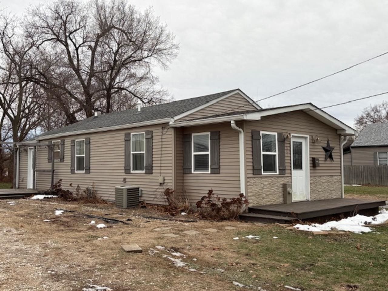 602 3rd Avenue W — Milan, IL 61264