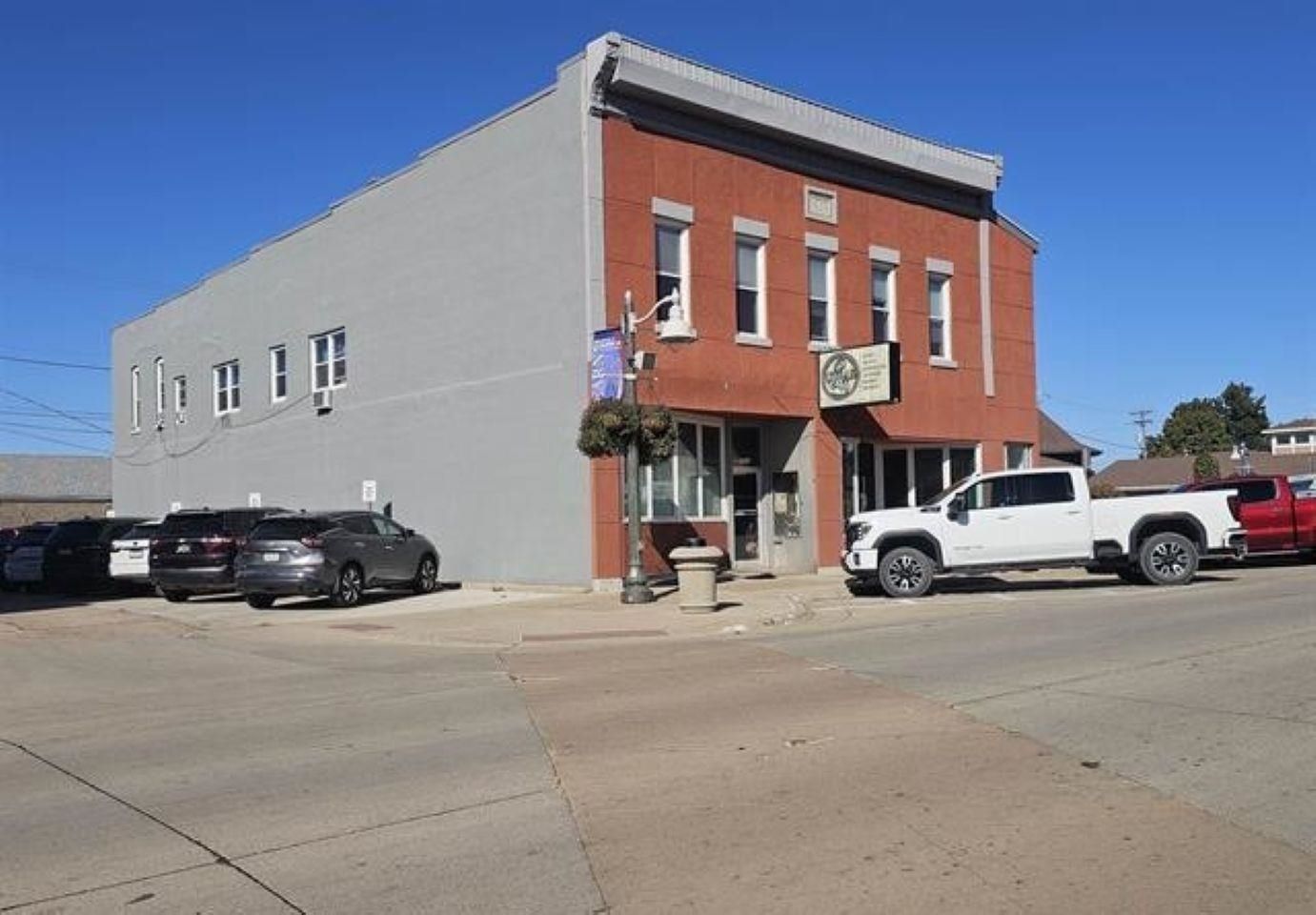 919 6 Avenue — De Witt, IA 52742
