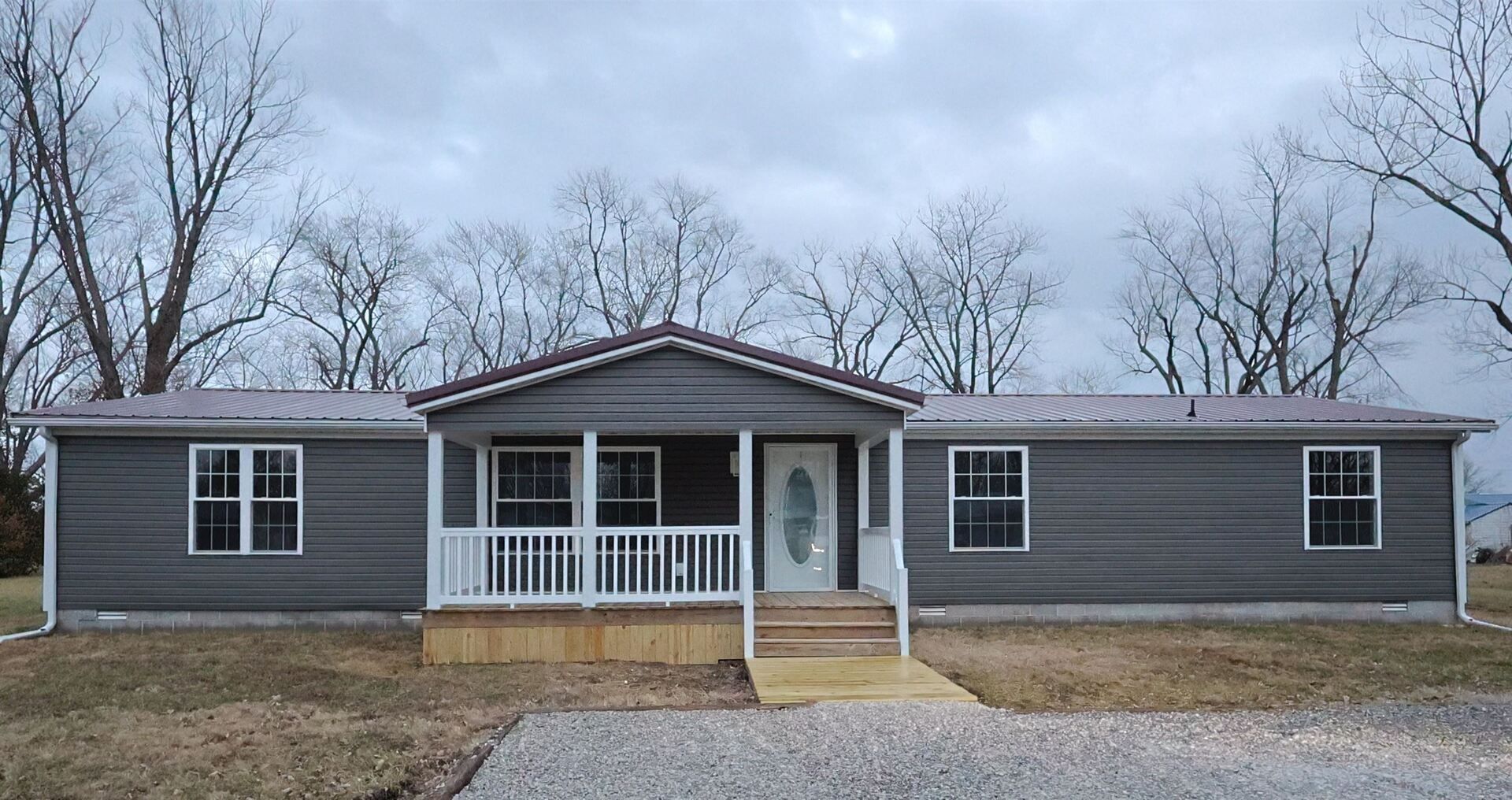 2114 Cedar Ave Avenue — Salem, IL 62881