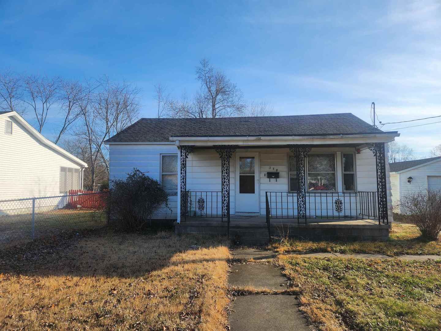 310 S Illinois Street — Duquoin, IL 62832