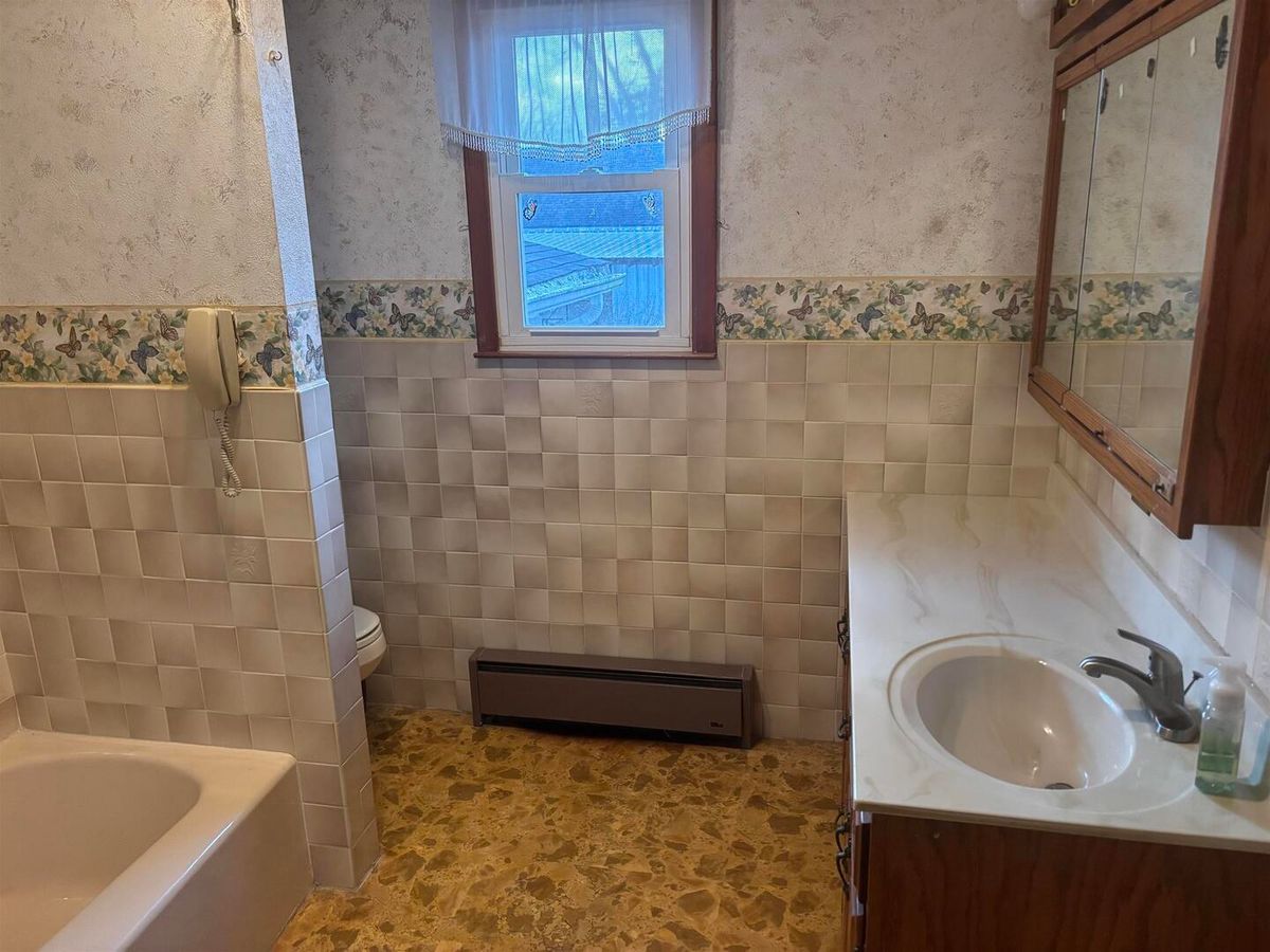205 Jefferson Street, Gorham, IL 62940