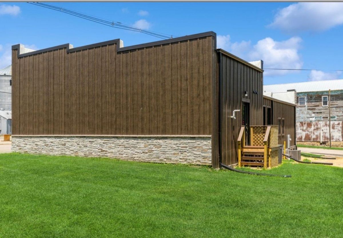 601 Main St Street, Delmar, IA 52037