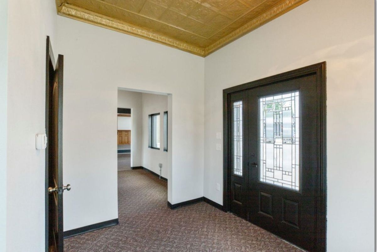 601 Main St Street, Delmar, IA 52037