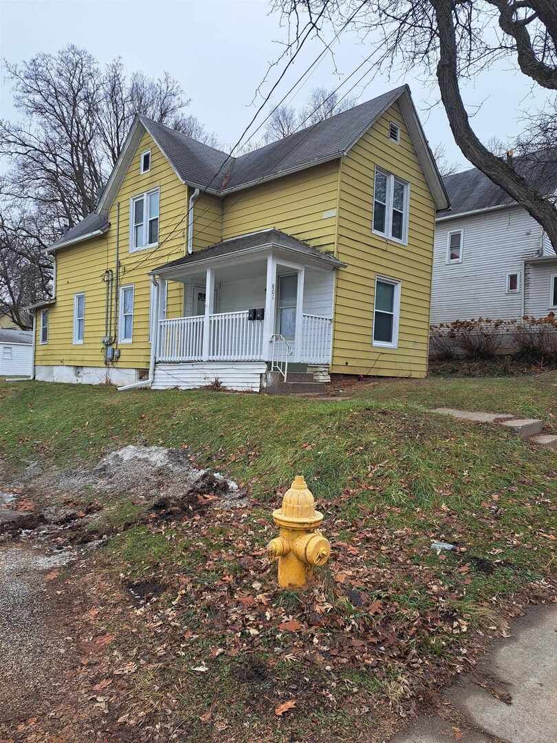 801 41st Street, Rock Island, IL 61201