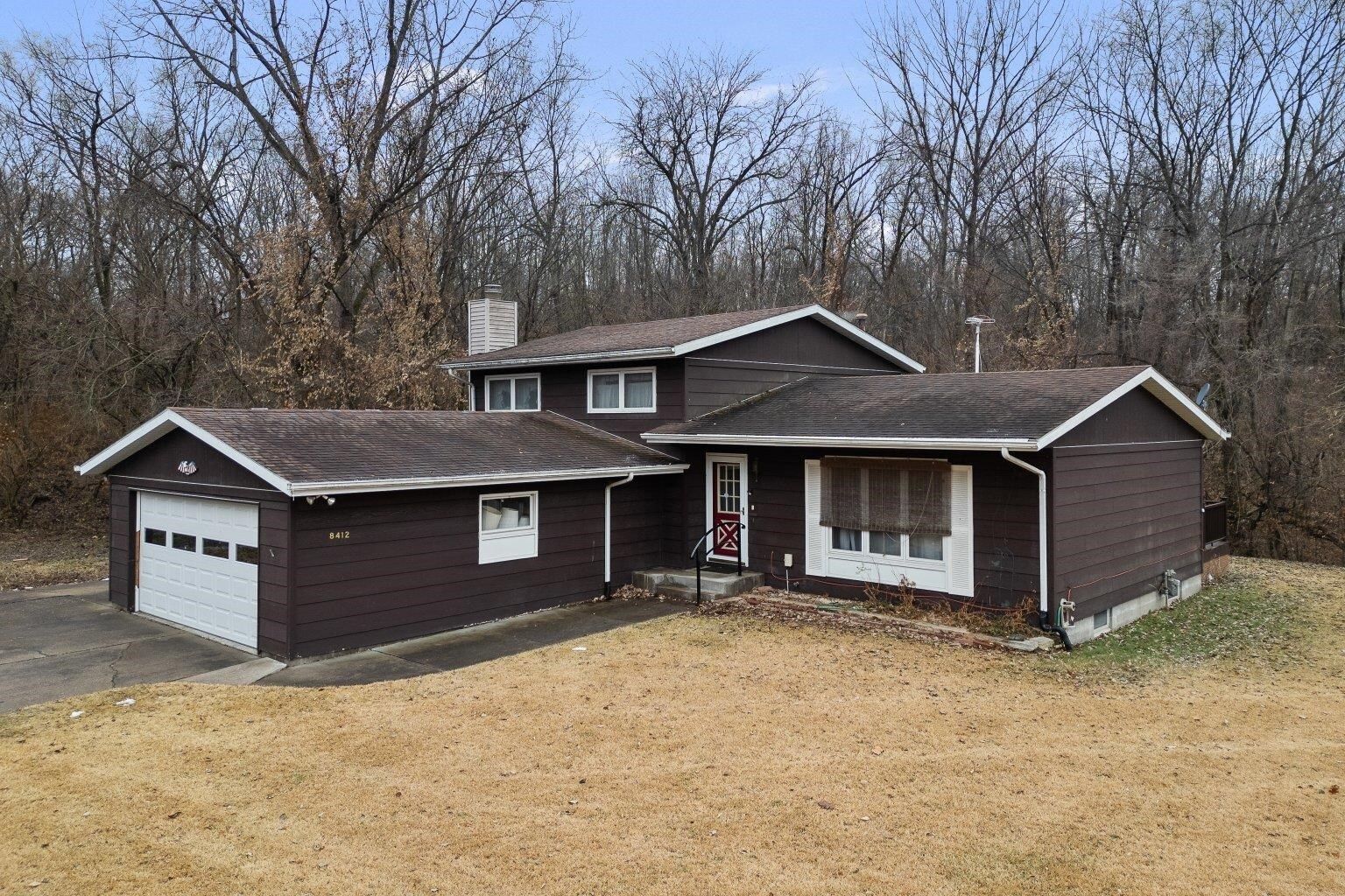 8412 10th Street W — Rock Island, IL 61201