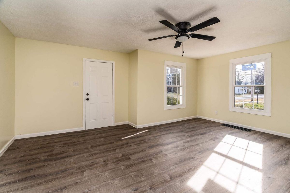407 Church Street, Christopher, IL 62822
