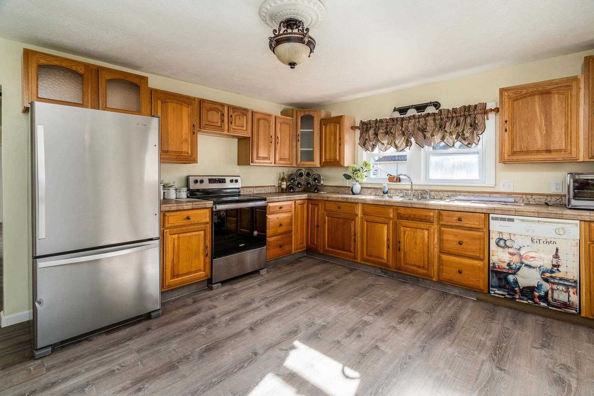 407 Church Street, Christopher, IL 62822