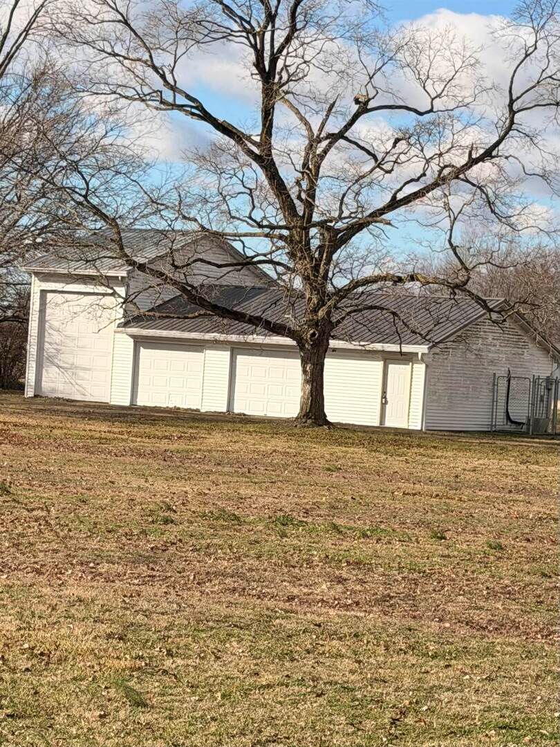 403 Croan Street, Irvington, IL 62848