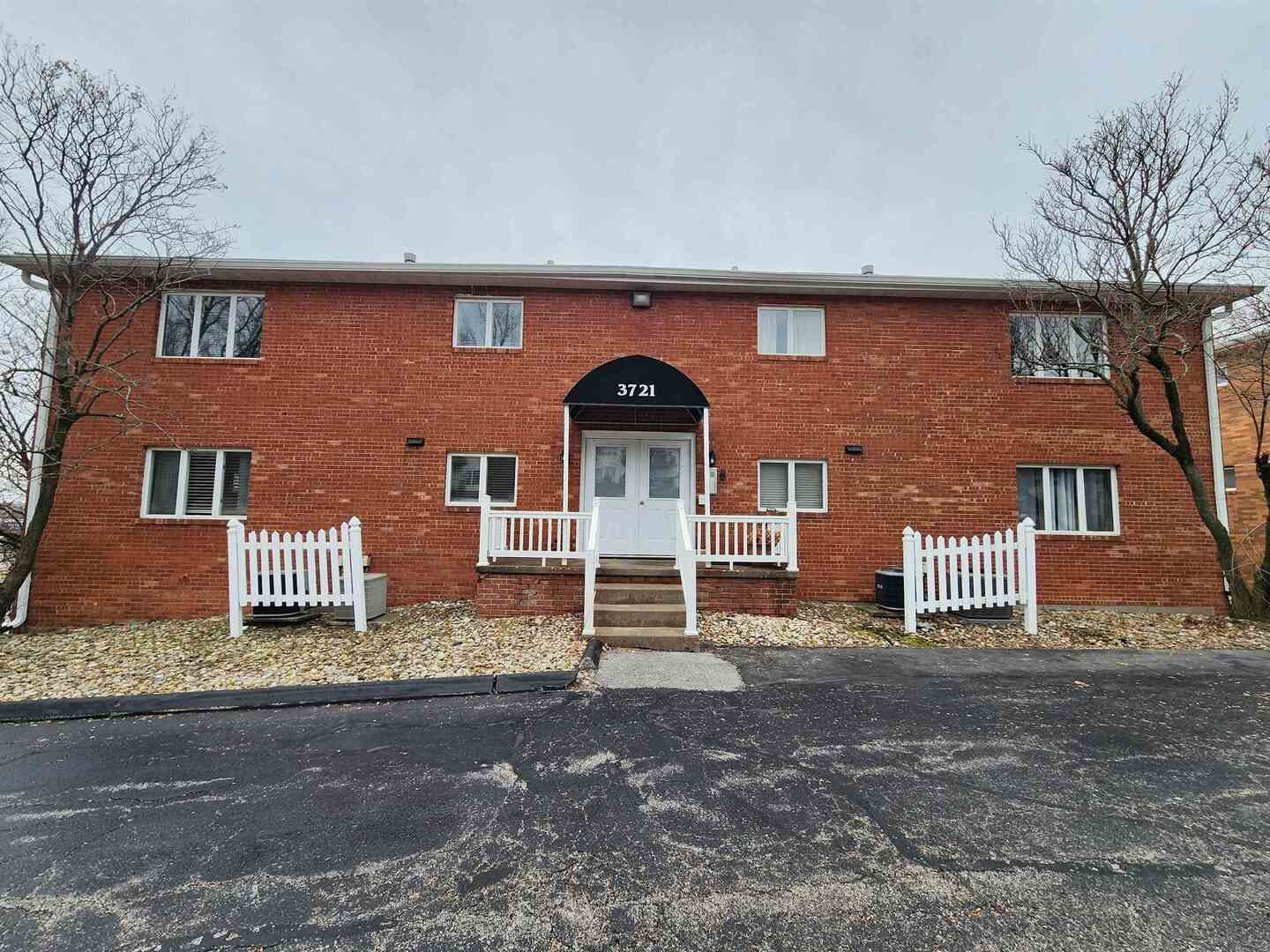 3721 35th Street #1 — Moline, IL 61265