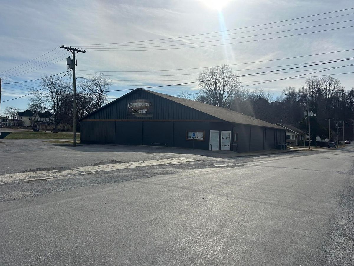 120 Monroe Street, Golconda, IL 62938