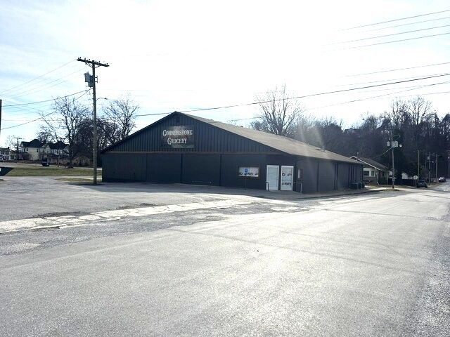 120 S Monroe Street — Golconda, IL 62938