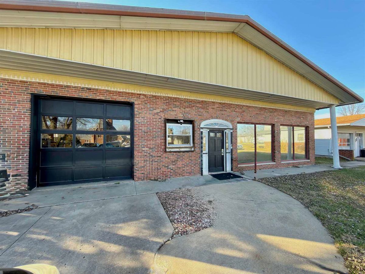 208 10th Street, Altamont, IL 62411