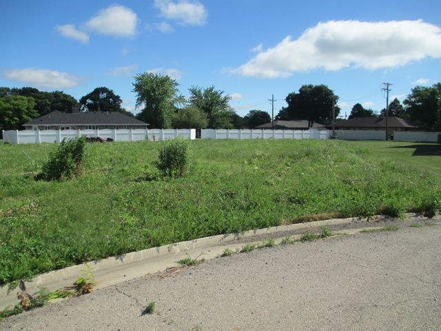 71 Katelyn Court — Oglesby, IL 61348