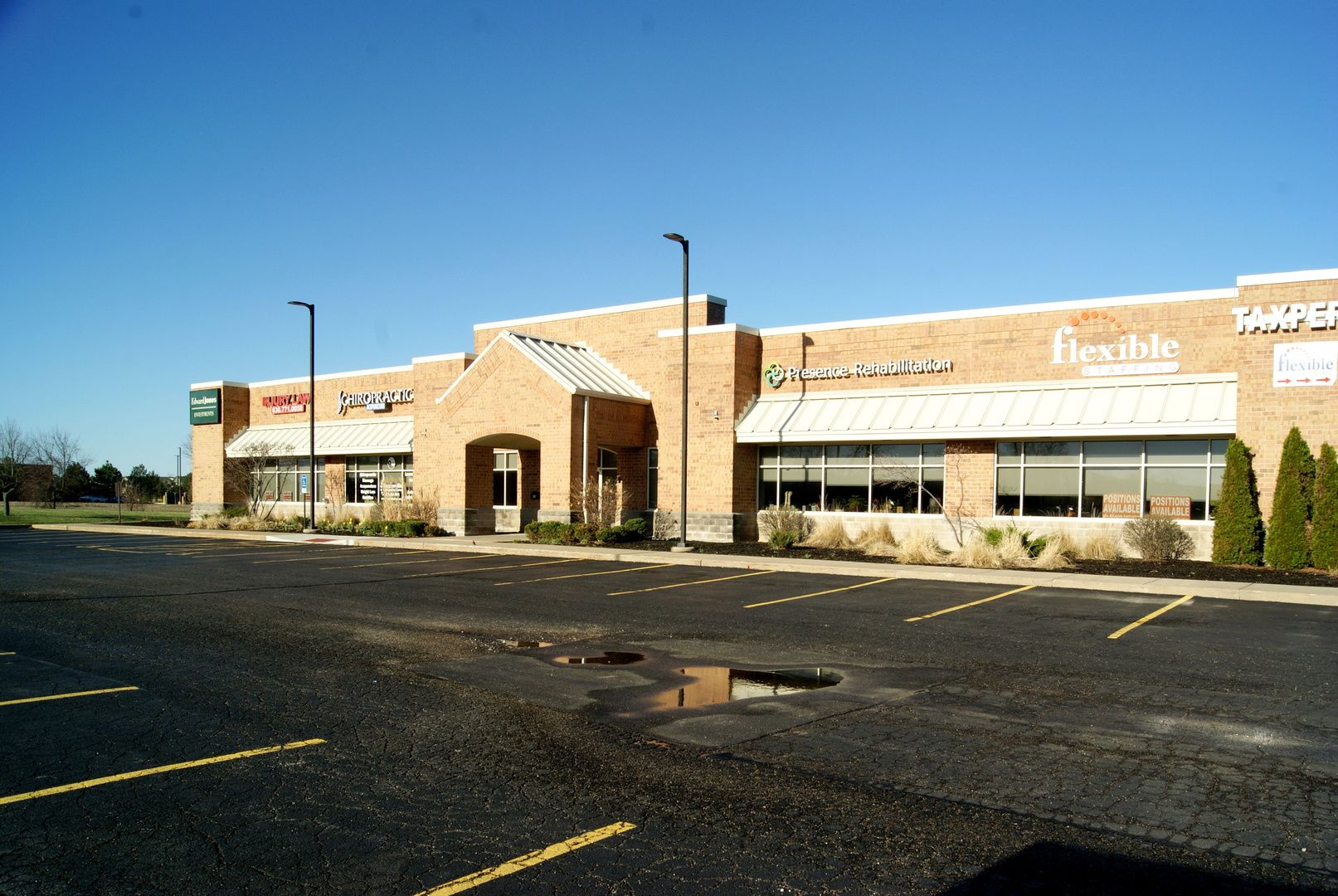 600 S Weber Road #8 — Romeoville, IL 60446