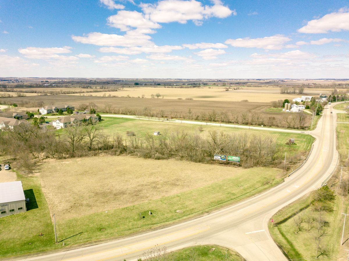 00 Route 14 Highway, Harvard, IL 60033