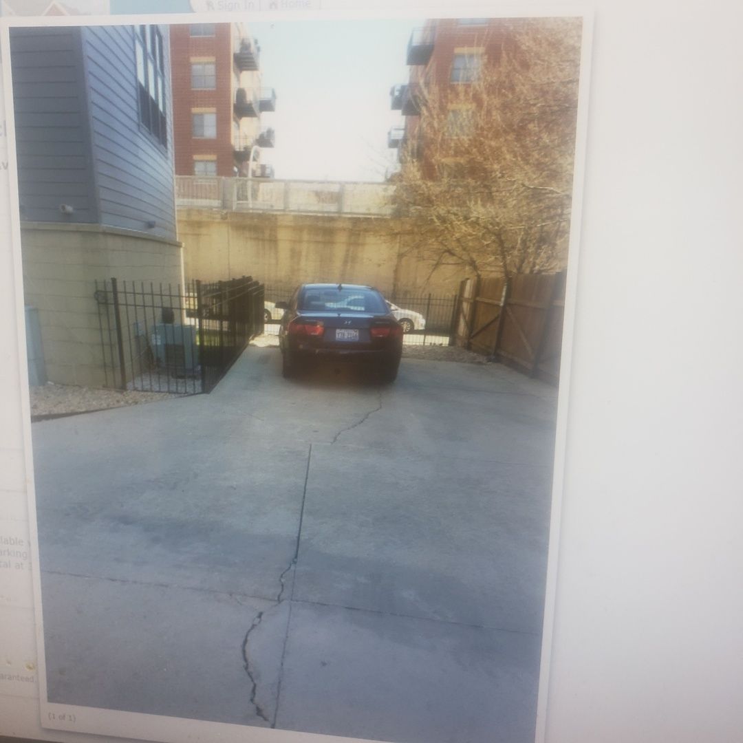 2300-2324 W Bloomingdale Avenue #P-3 — Chicago, IL 60647