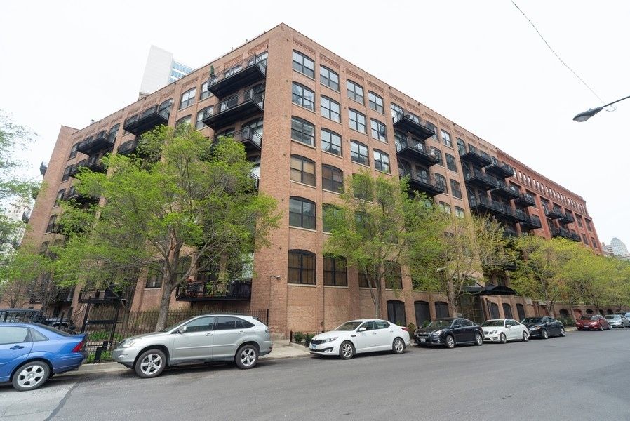 520 W Huron Street #GU-57 — Chicago, IL 60654