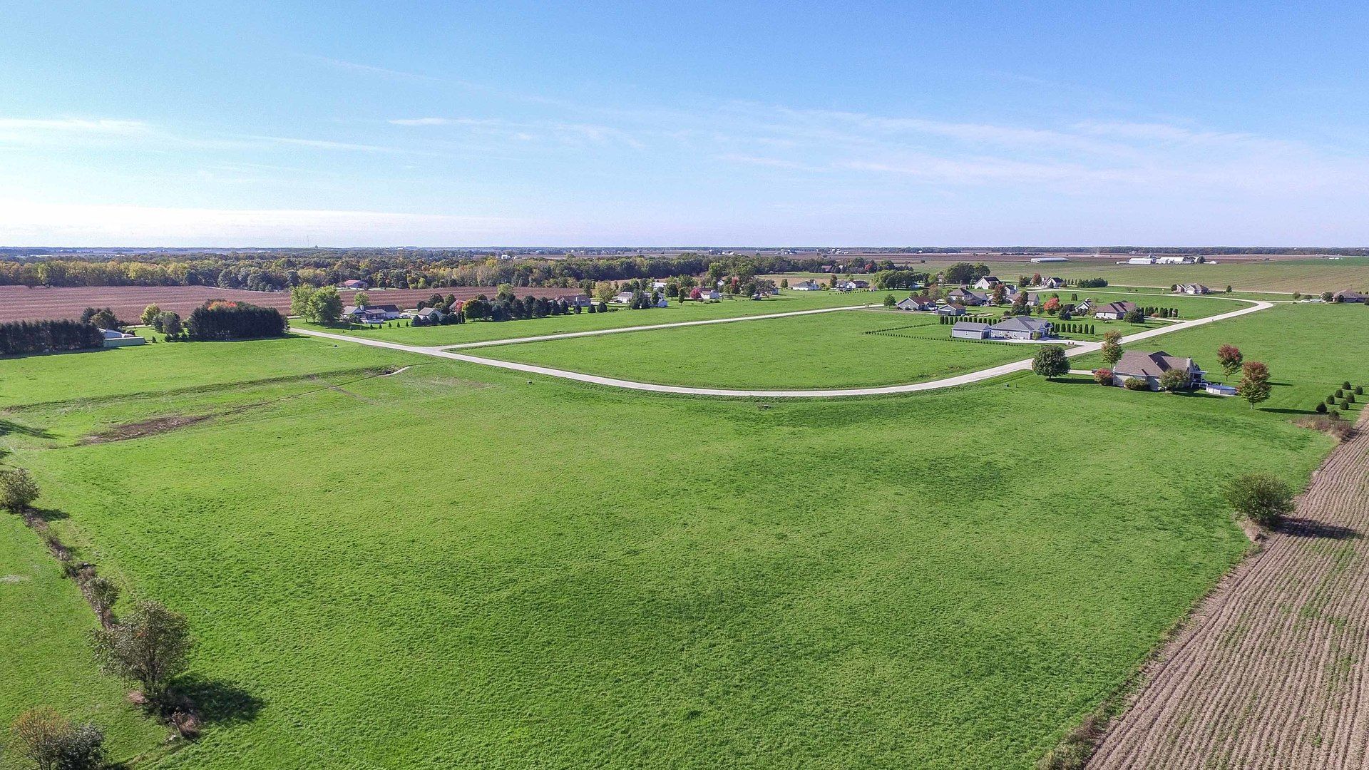 2440 N 4210th Road — Sheridan, IL 60551