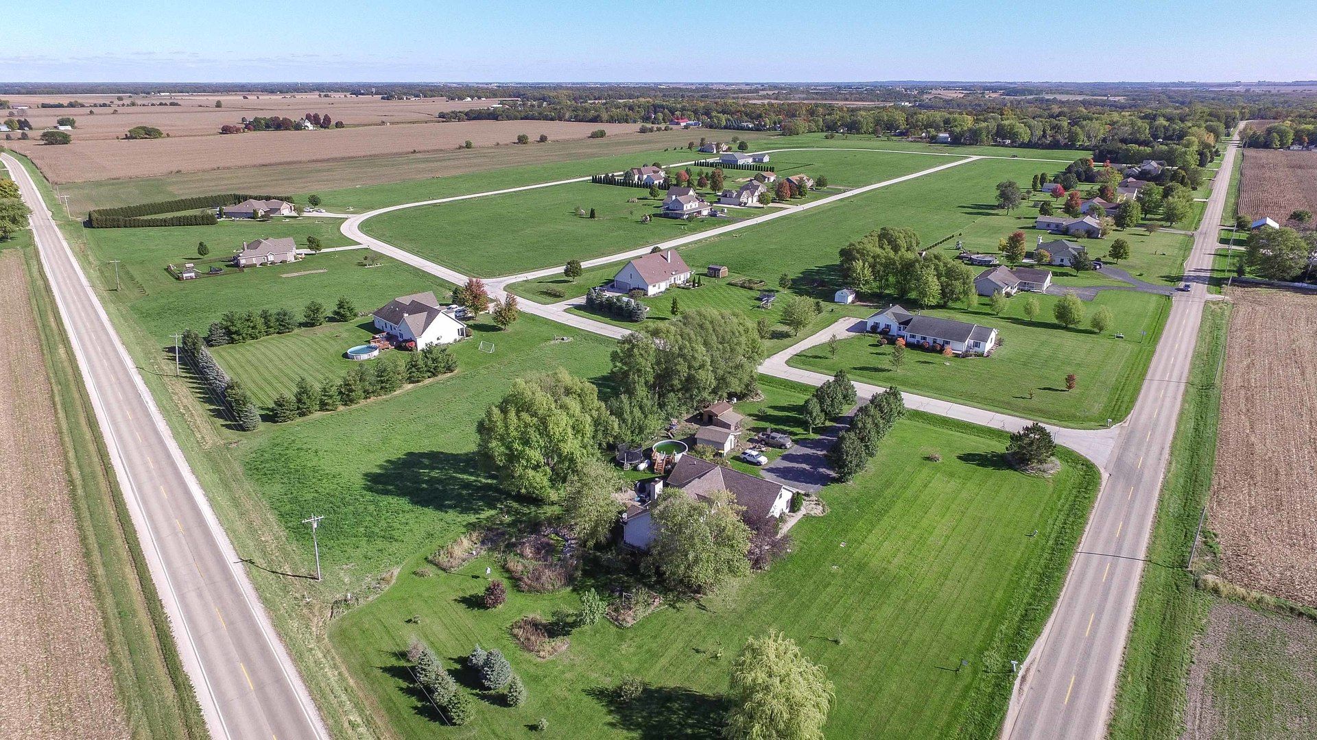 2419 N 4210th Road — Sheridan, IL 60551